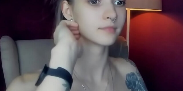 brunette,orgasm,small tits,solo,teen,webcam
