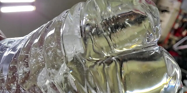 bottle,pissing